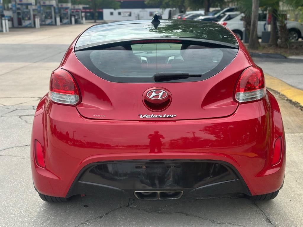 2012 Hyundai Veloster photo