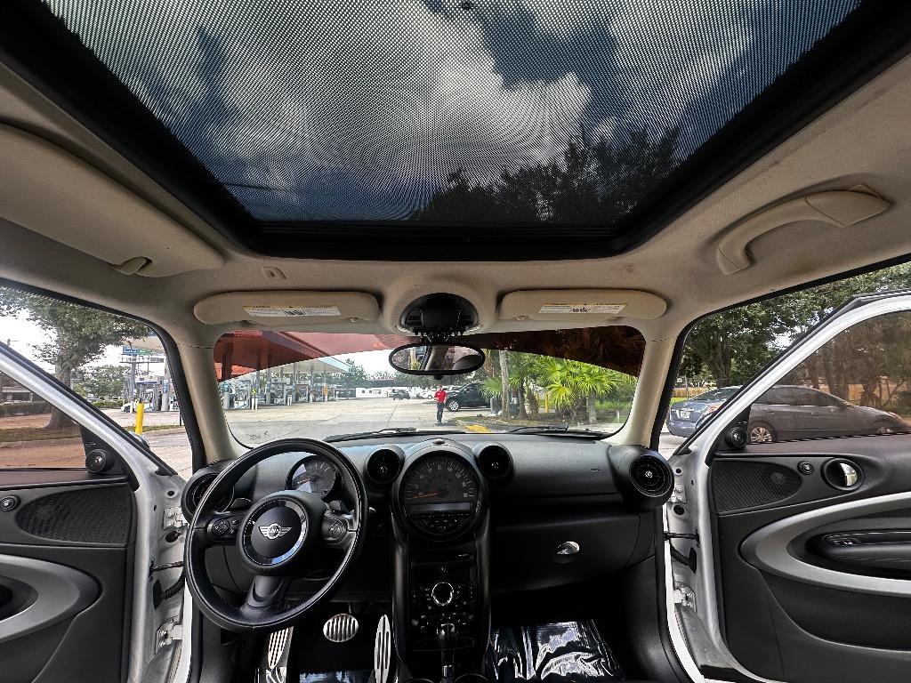 2012 Mini Cooper Convertible S photo 28