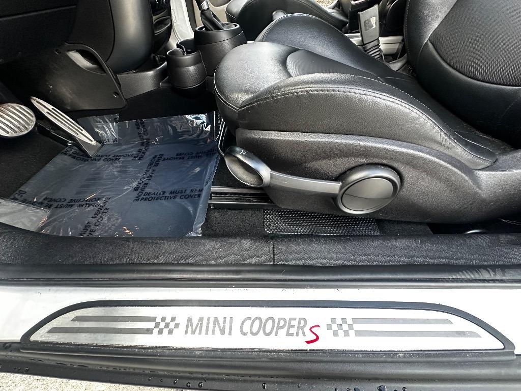 2012 Mini Cooper Convertible S photo 30