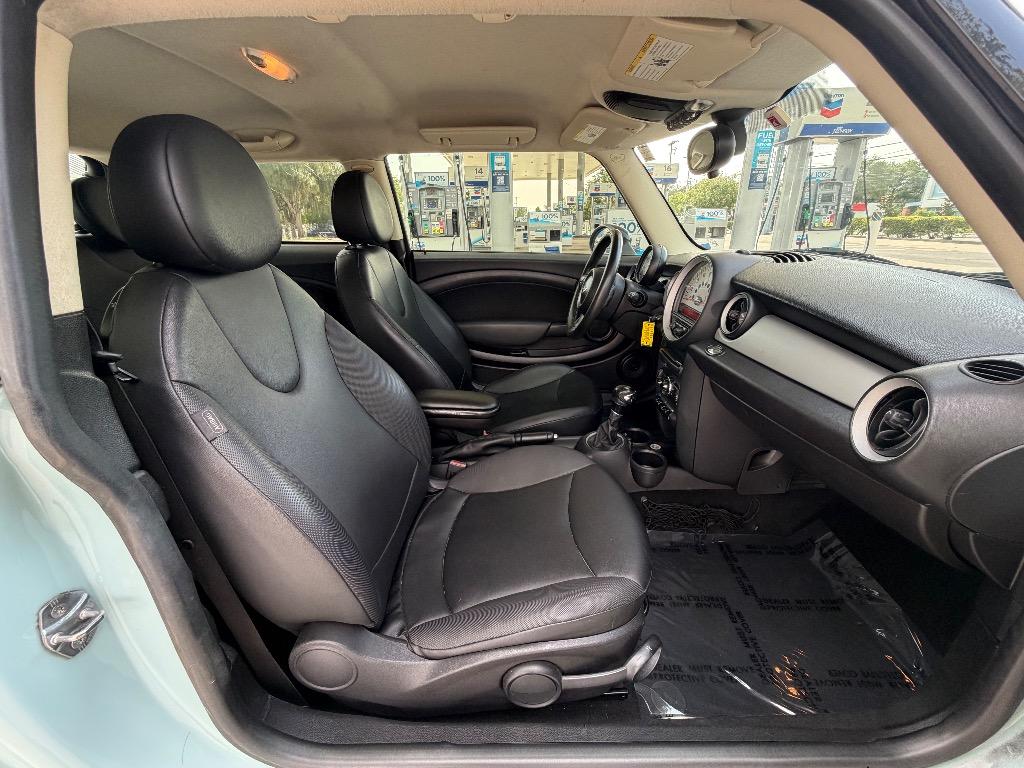 2013 MINI Hardtop - $5,560