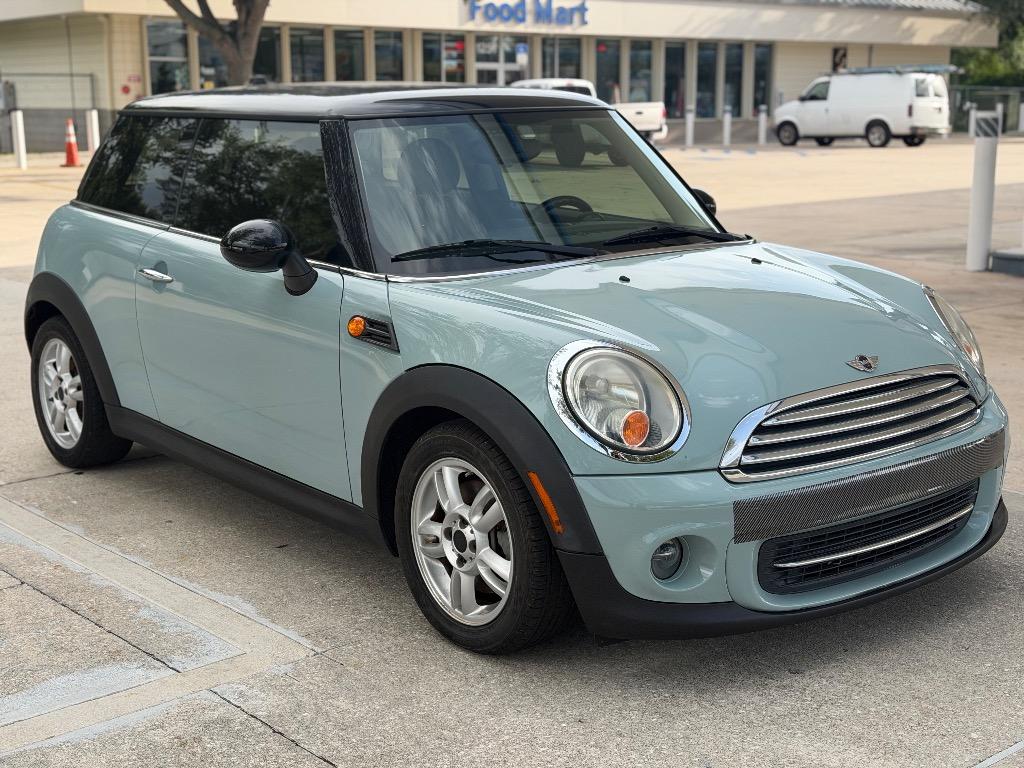 2013 MINI Hardtop - $5,560
