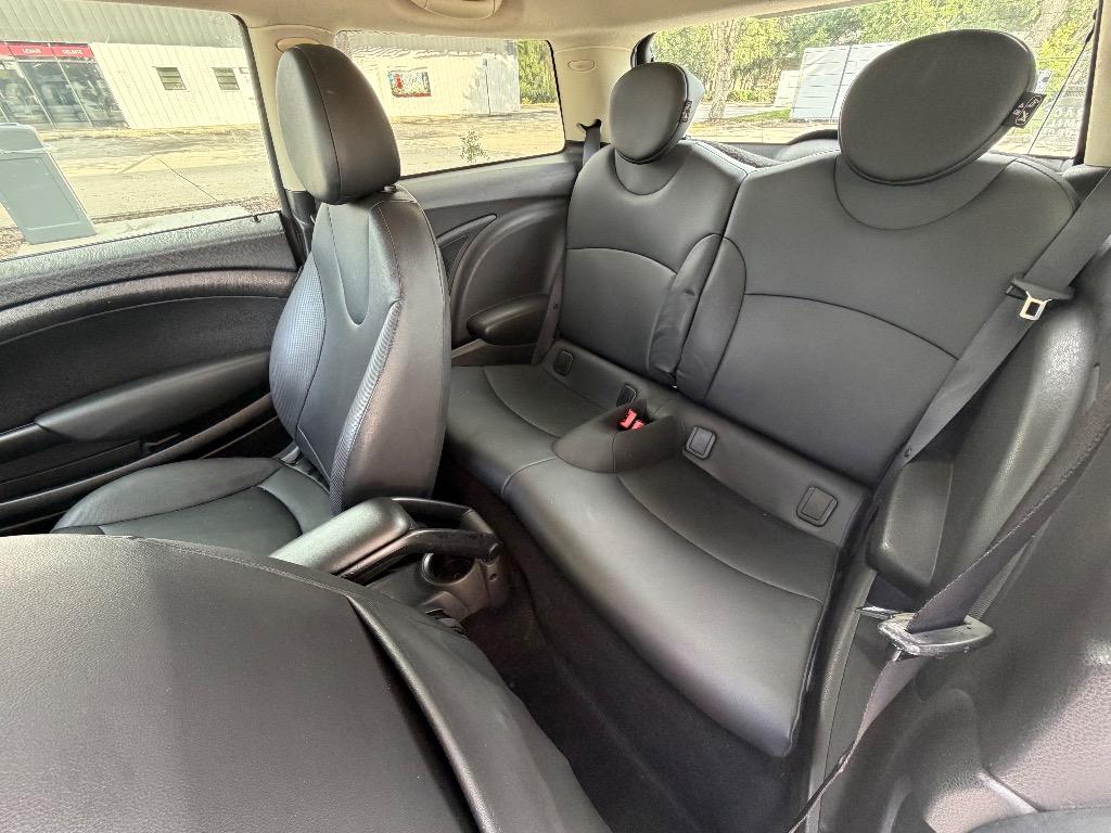 2013 MINI Hardtop - $5,560