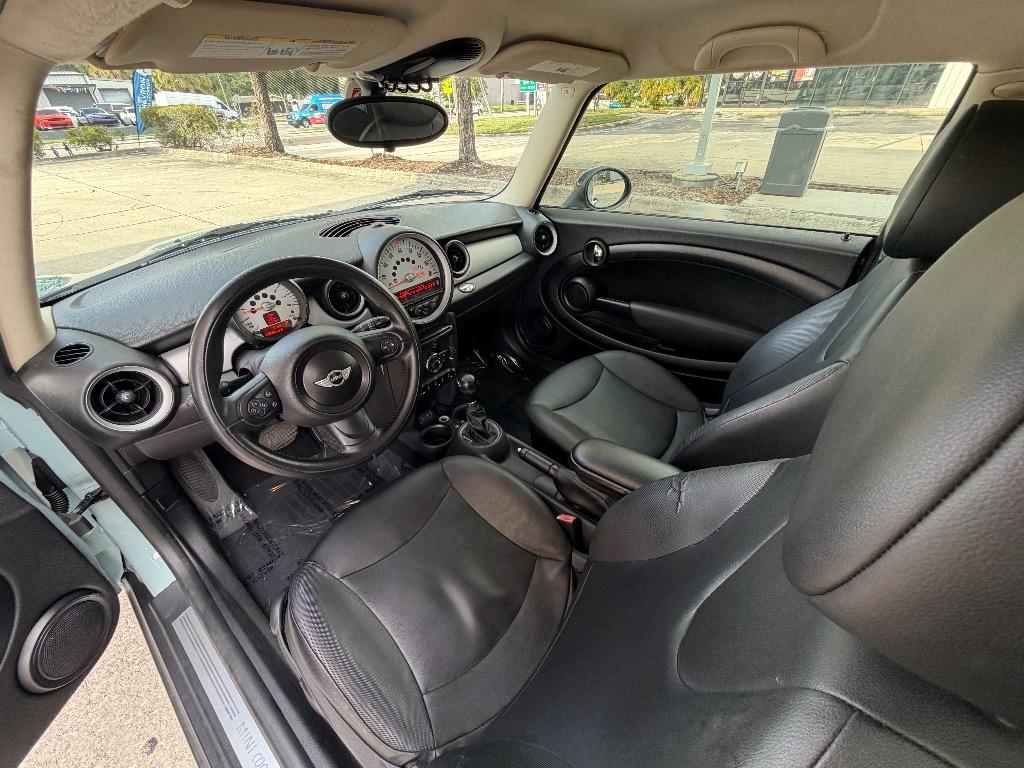 2013 MINI Hardtop - $5,560
