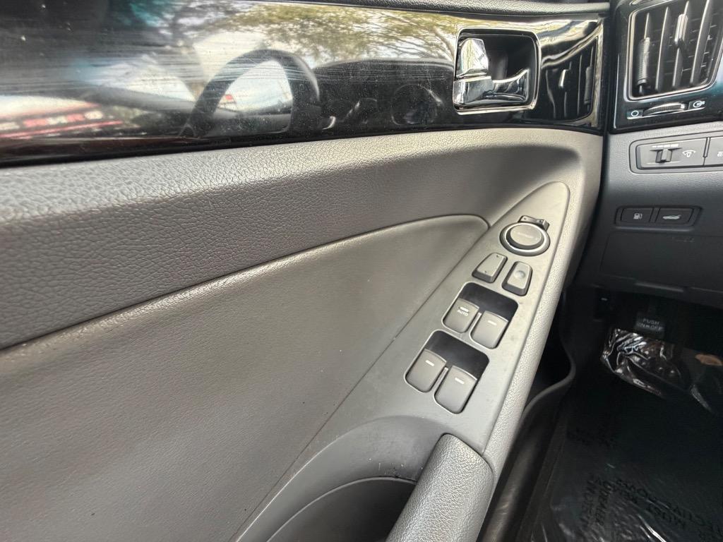 2012 Hyundai Sonata - $8,670