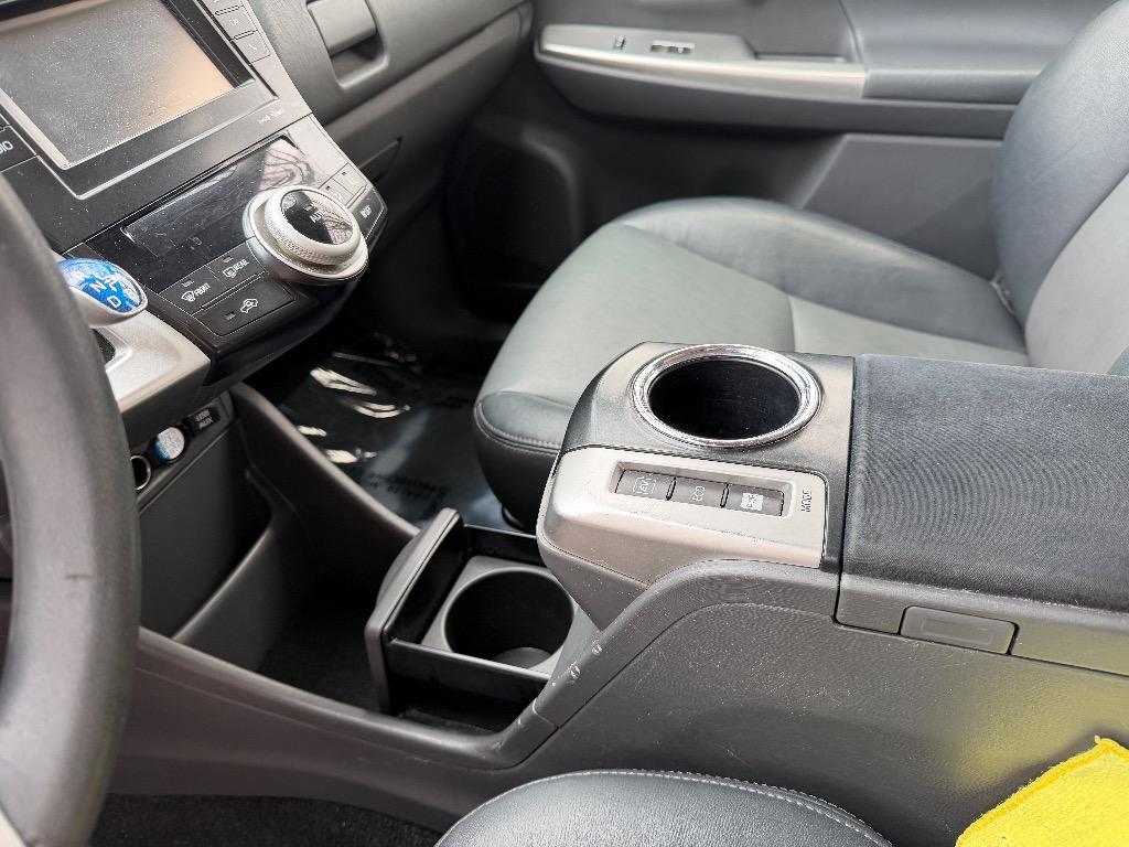 2012 Toyota Prius - $8,990