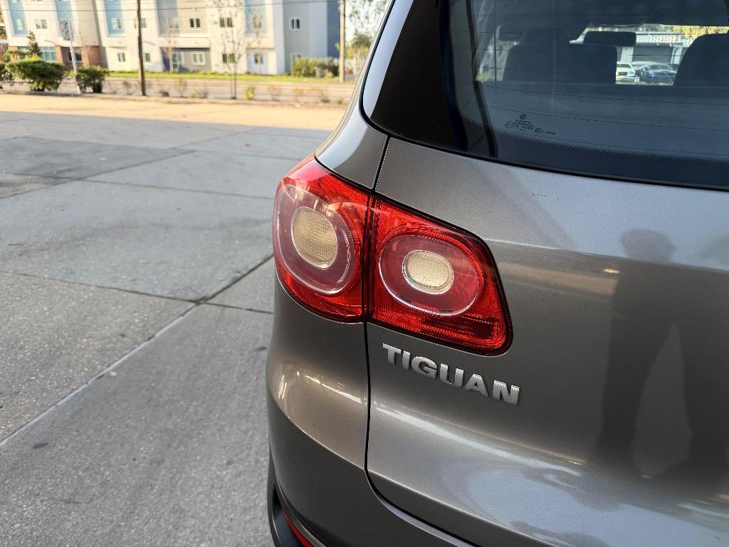 2011 Volkswagen Tiguan - $6,990