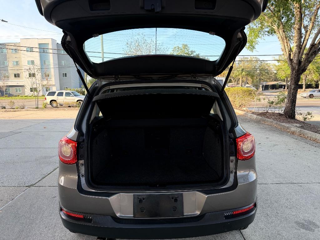 2011 Volkswagen Tiguan - $6,990