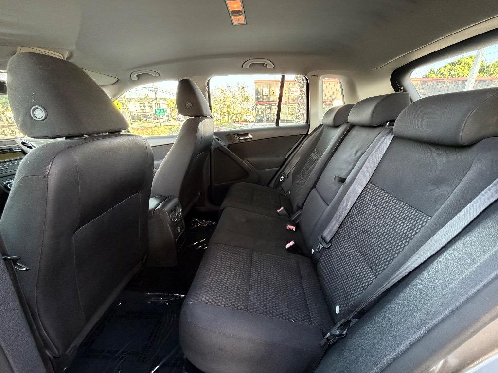 2011 Volkswagen Tiguan - $6,990