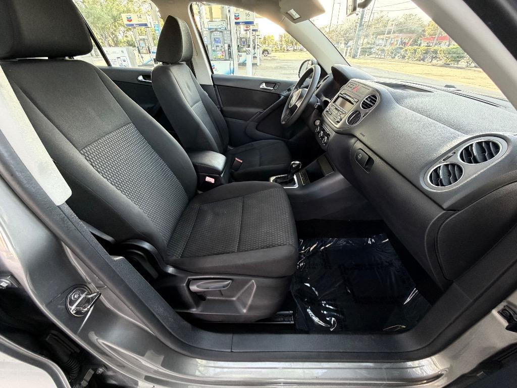 2011 Volkswagen Tiguan - $6,990