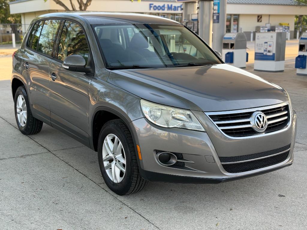 2011 Volkswagen Tiguan - $6,990