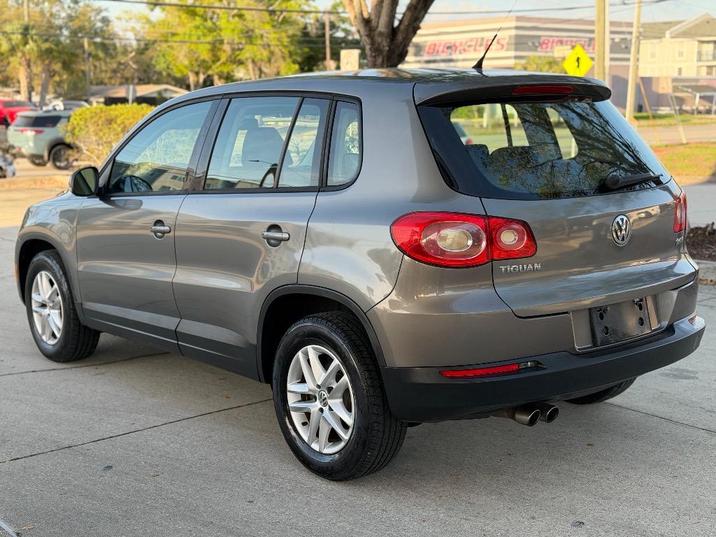 2011 Volkswagen Tiguan - $6,990