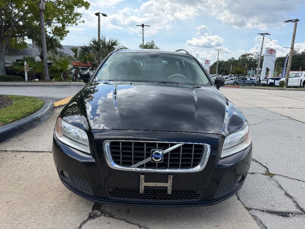 2008 Volvo V70 - $4,990