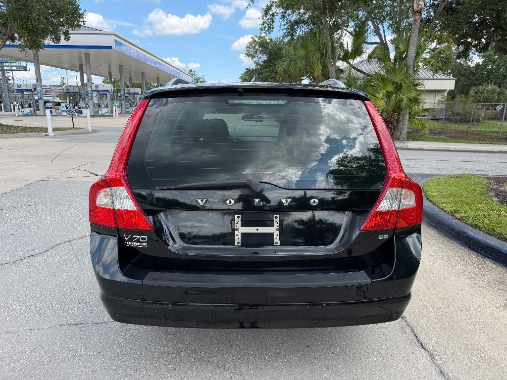 2008 Volvo V70 - $4,990