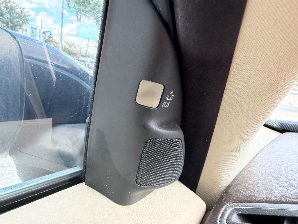 2008 Volvo V70 - $4,990