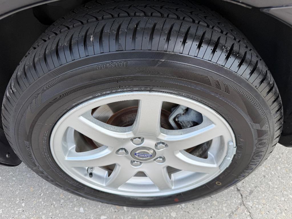 2008 Volvo V70 - $4,990