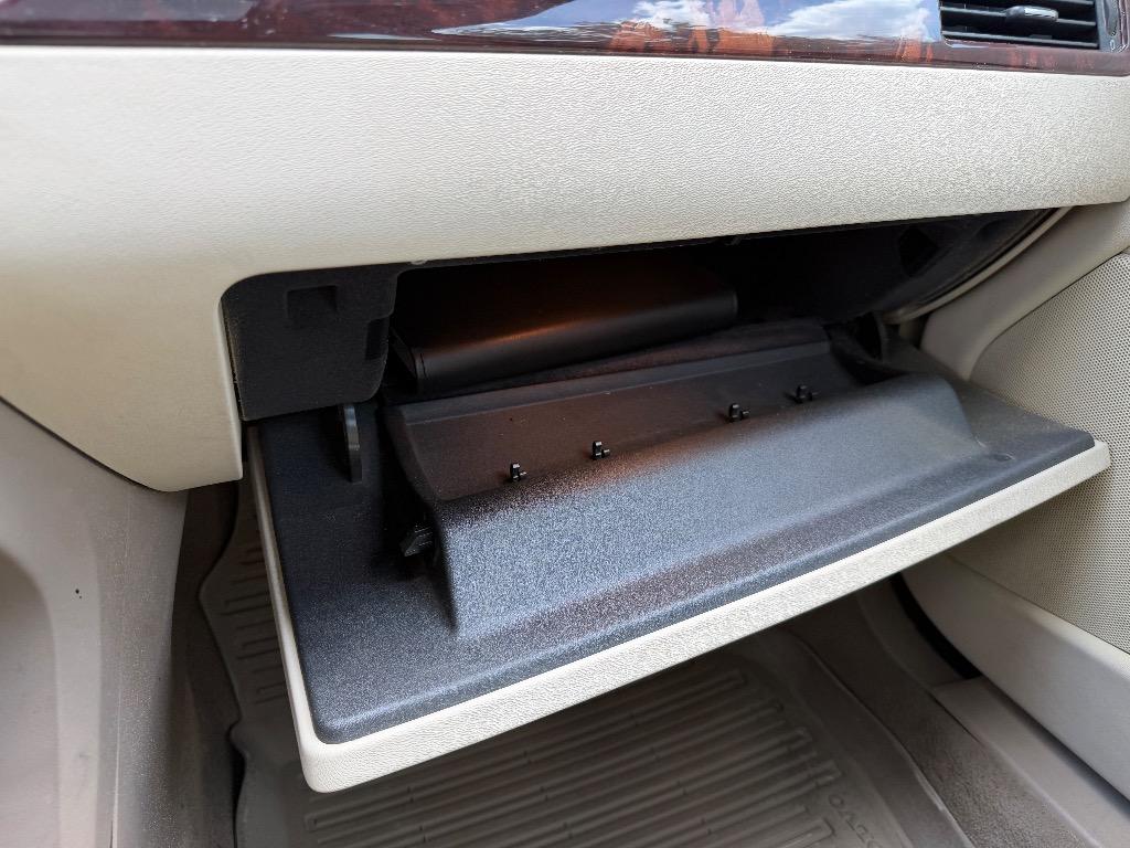 2008 Volvo V70 - $4,990
