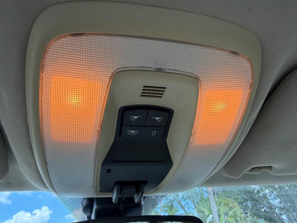 2008 Volvo V70 - $4,990