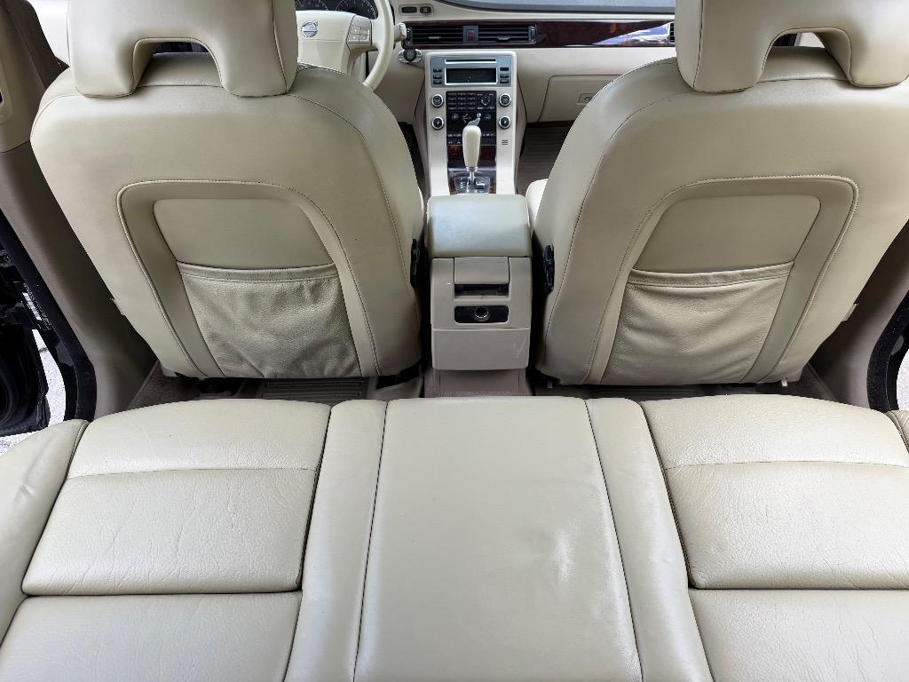 2008 Volvo V70 - $4,990