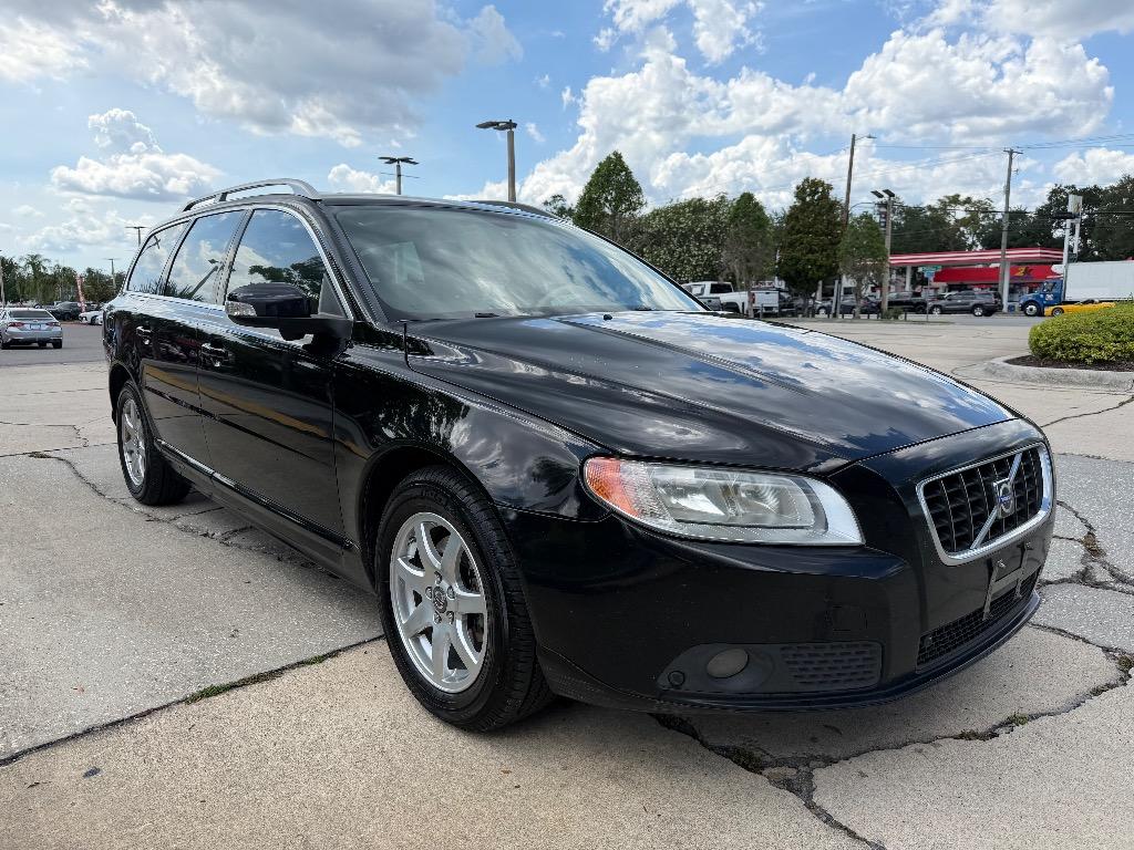 2008 Volvo V70 - $4,990