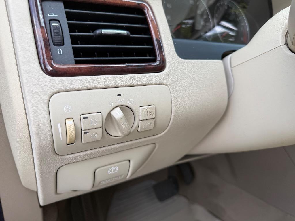 2008 Volvo V70 - $4,990