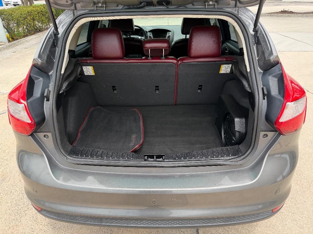2012 Ford Focus - $5,990