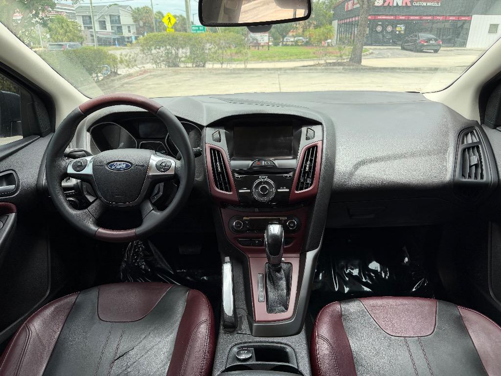 2012 Ford Focus - $5,990
