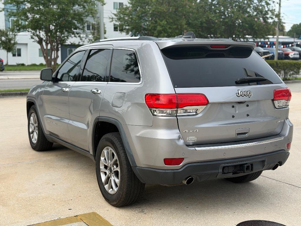 2015 Jeep Cherokee - $9,990
