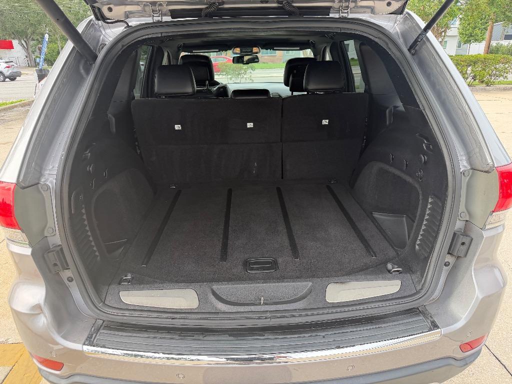 2015 Jeep Cherokee - $9,990