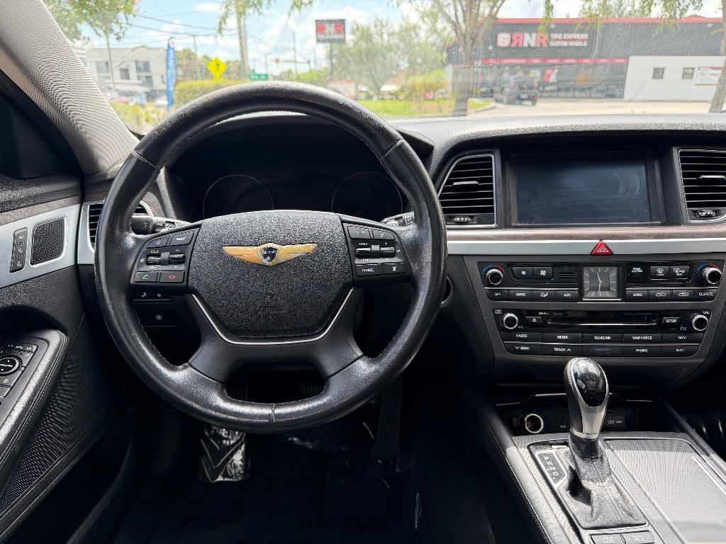 2015 Hyundai Genesis - $12,990