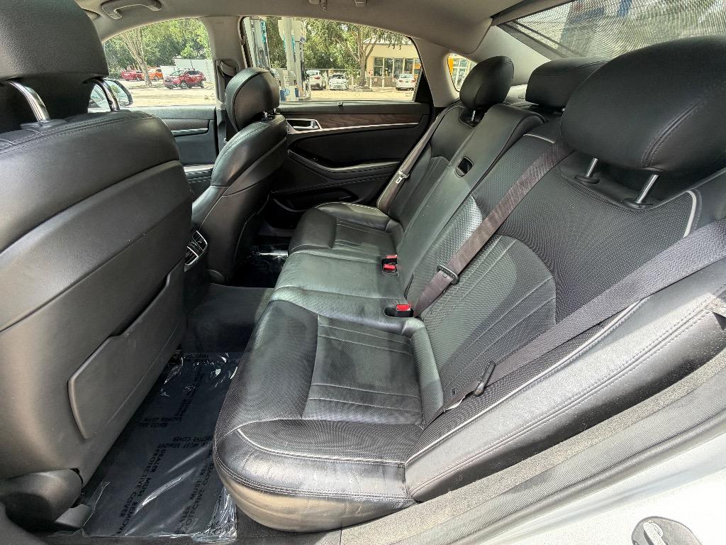 2015 Hyundai Genesis - $12,990