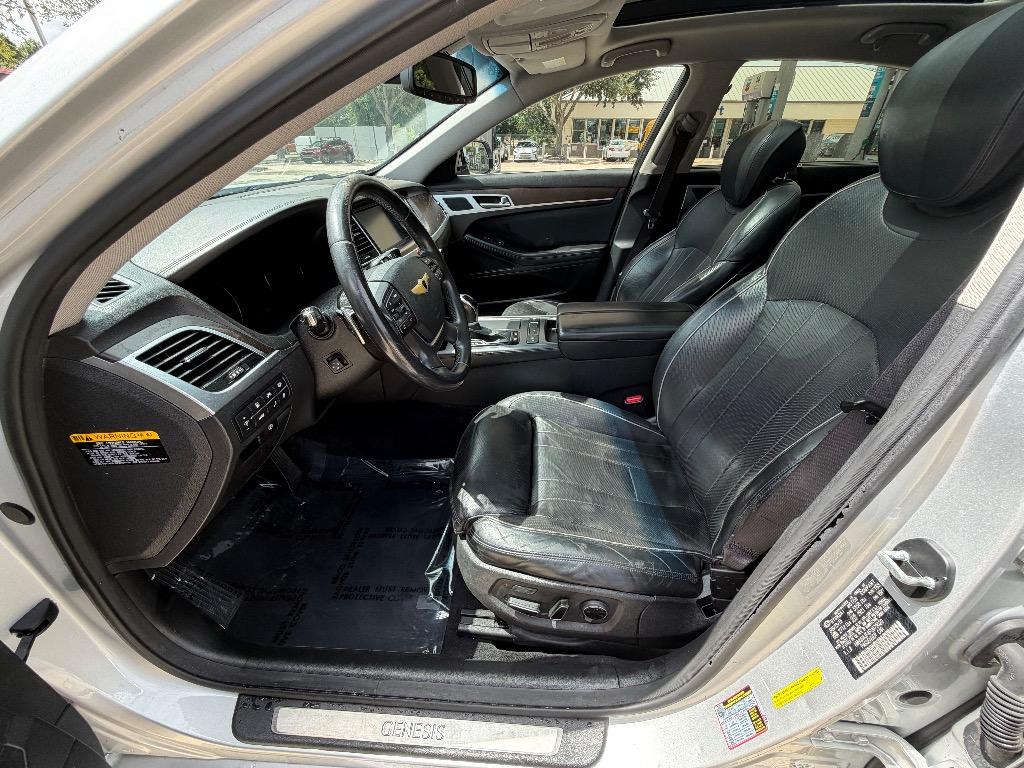2015 Hyundai Genesis - $12,990