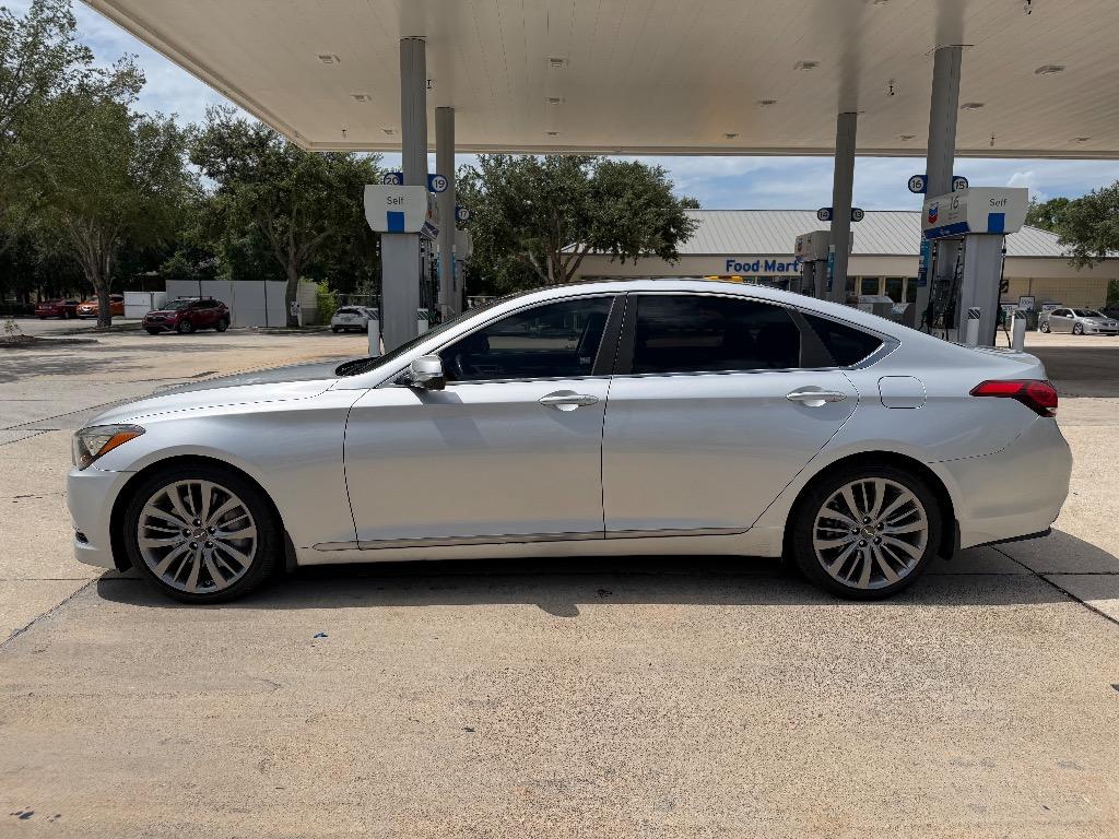 2015 Hyundai Genesis - $12,990