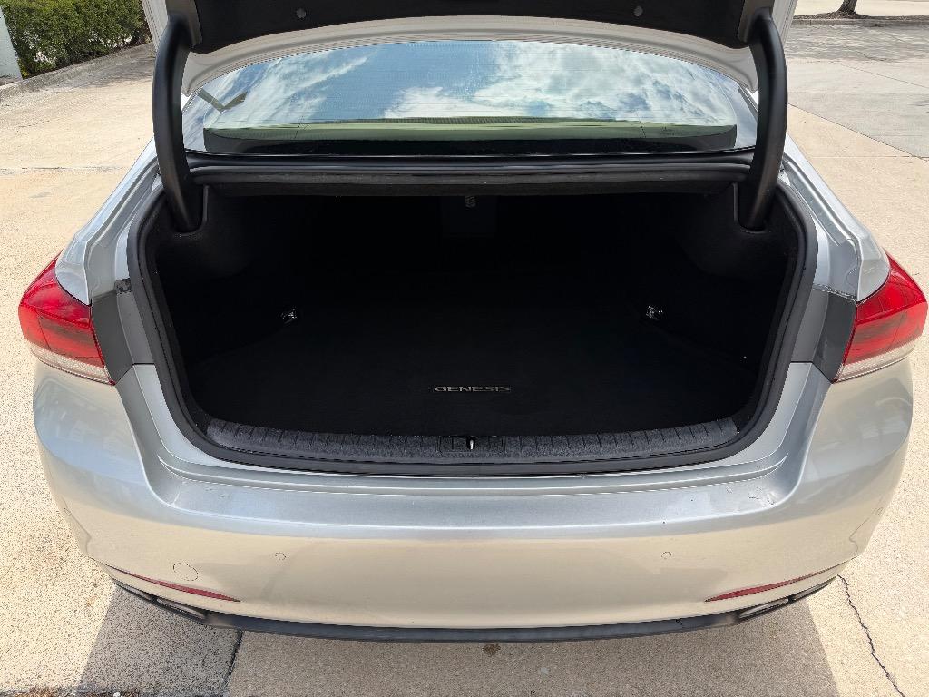 2015 Hyundai Genesis - $12,990