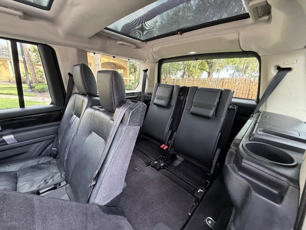 2016 Land Rover LR4 - $11,990