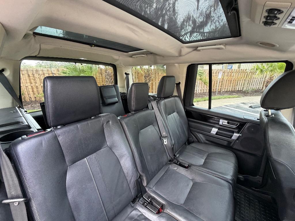 2016 Land Rover LR4 - $11,990