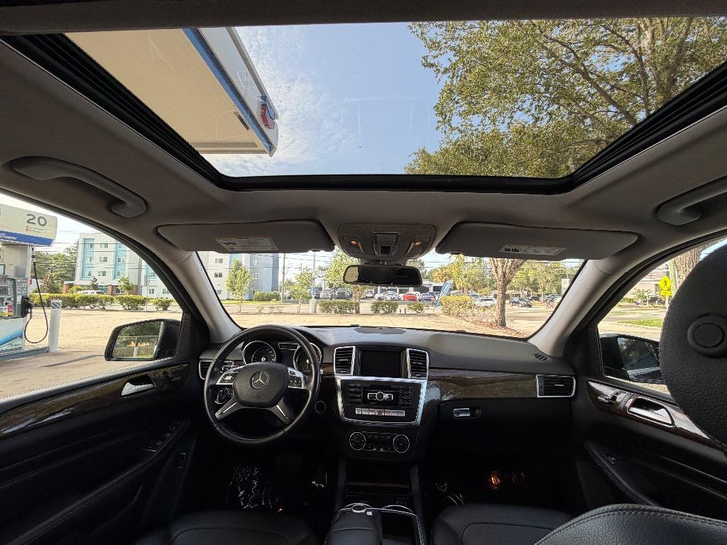 2015 Mercedes-Benz M Class - $11,990
