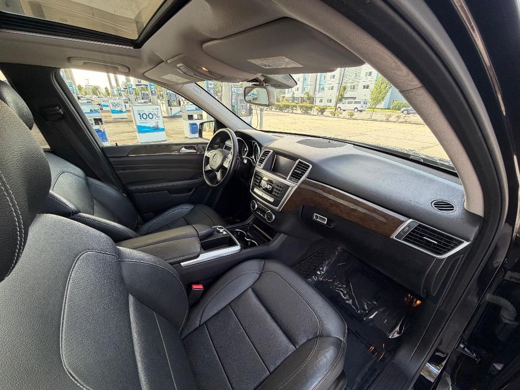 2015 Mercedes-Benz M Class - $11,990