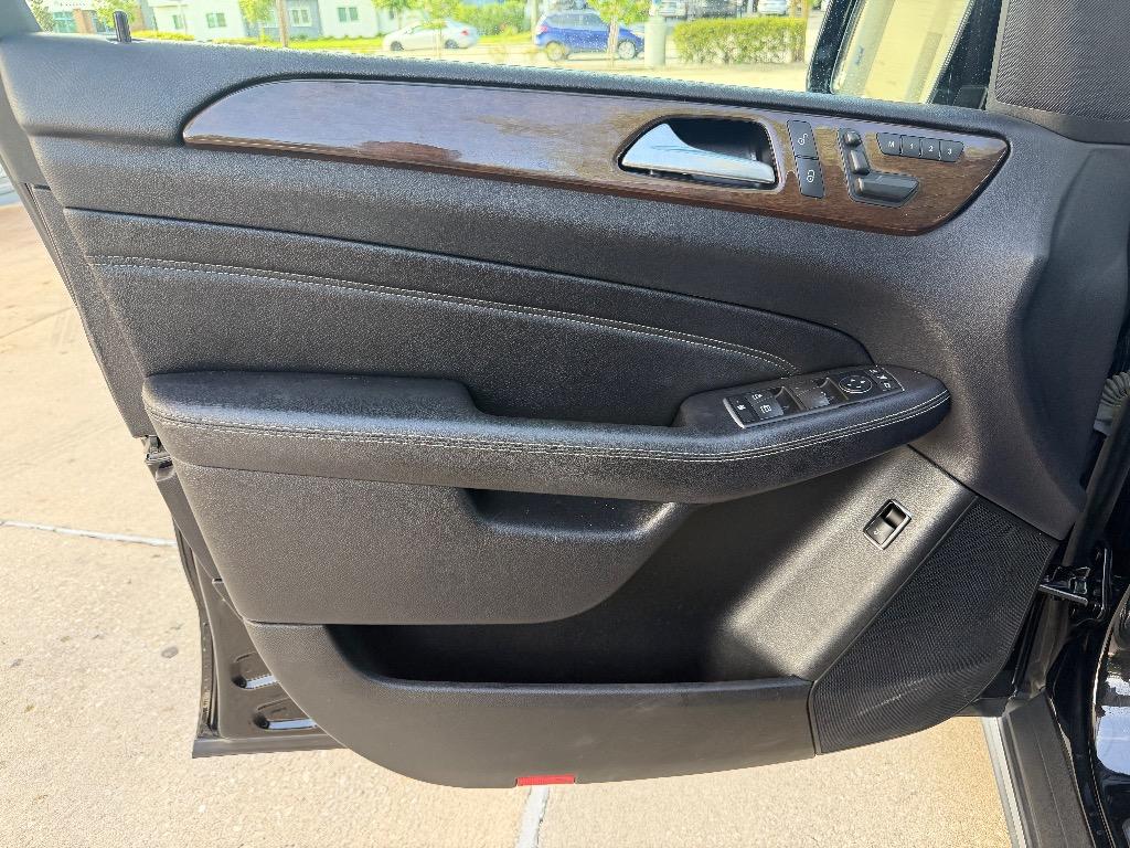 2015 Mercedes-Benz M Class - $11,990