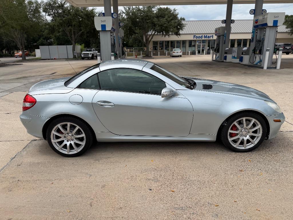 2005 Mercedes-Benz SLK-Class - $7,990