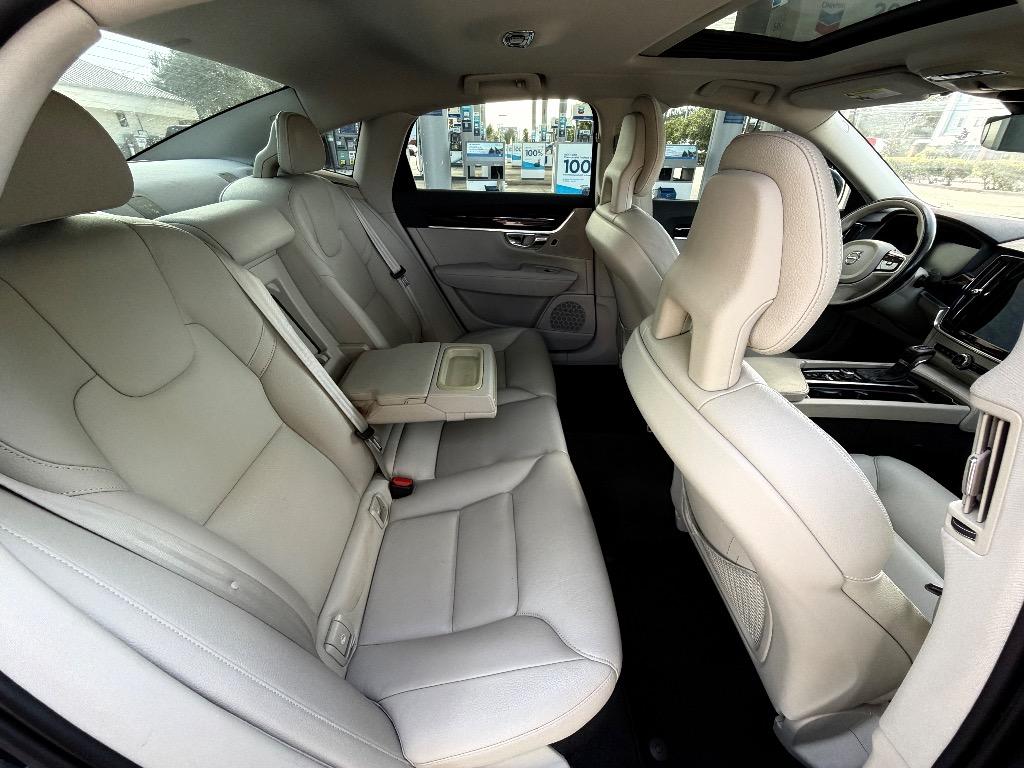 2017 Volvo S90 - $11,990
