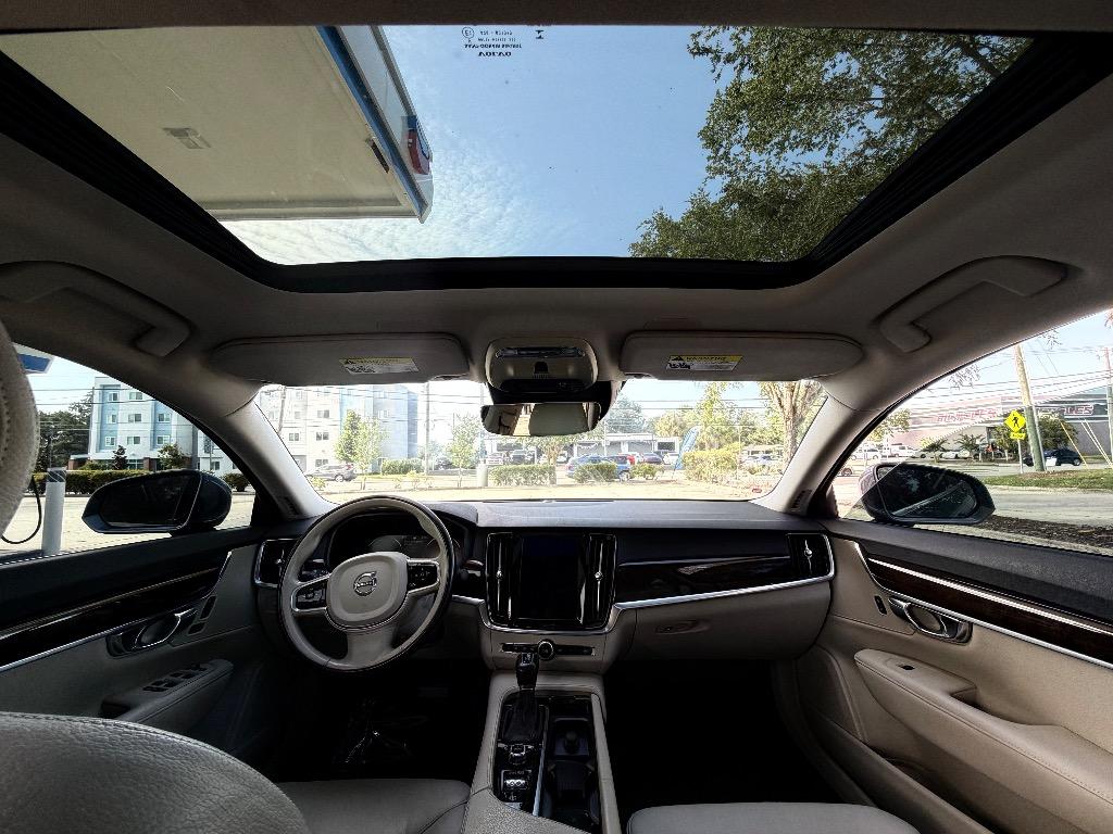 2017 Volvo S90 - $11,990