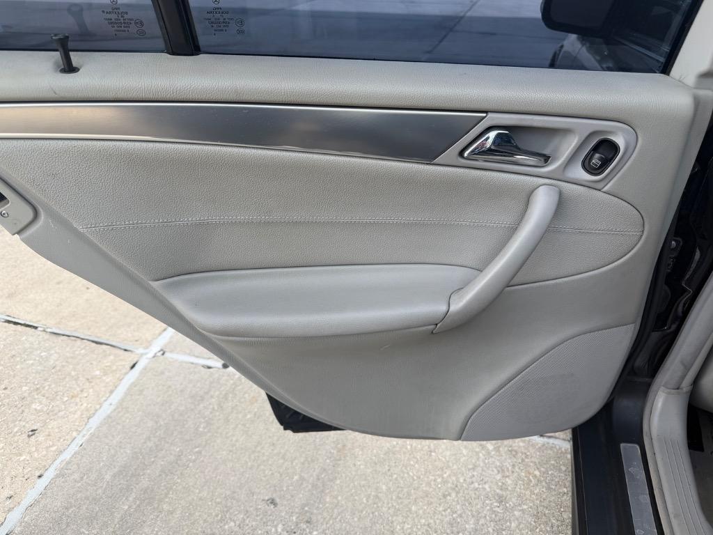 2006 Mercedes-Benz C-Class - $3,490