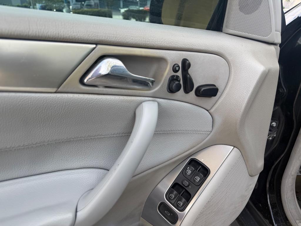 2006 Mercedes-Benz C-Class - $3,490