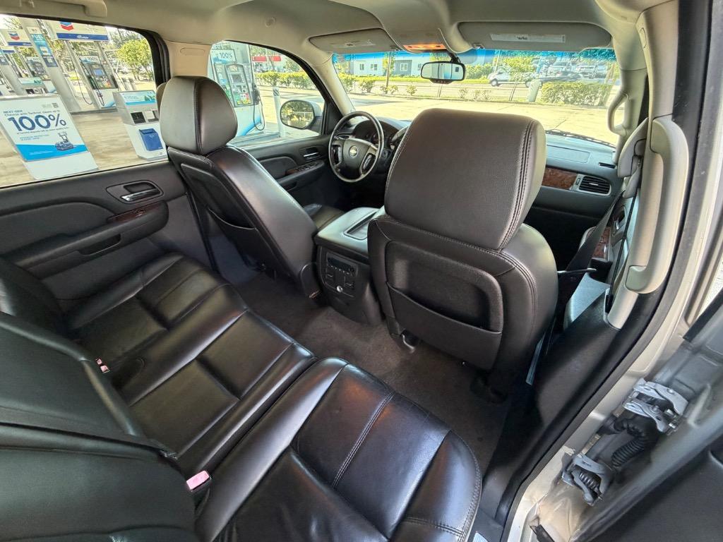 2008 Chevrolet Avalanche - $6,990