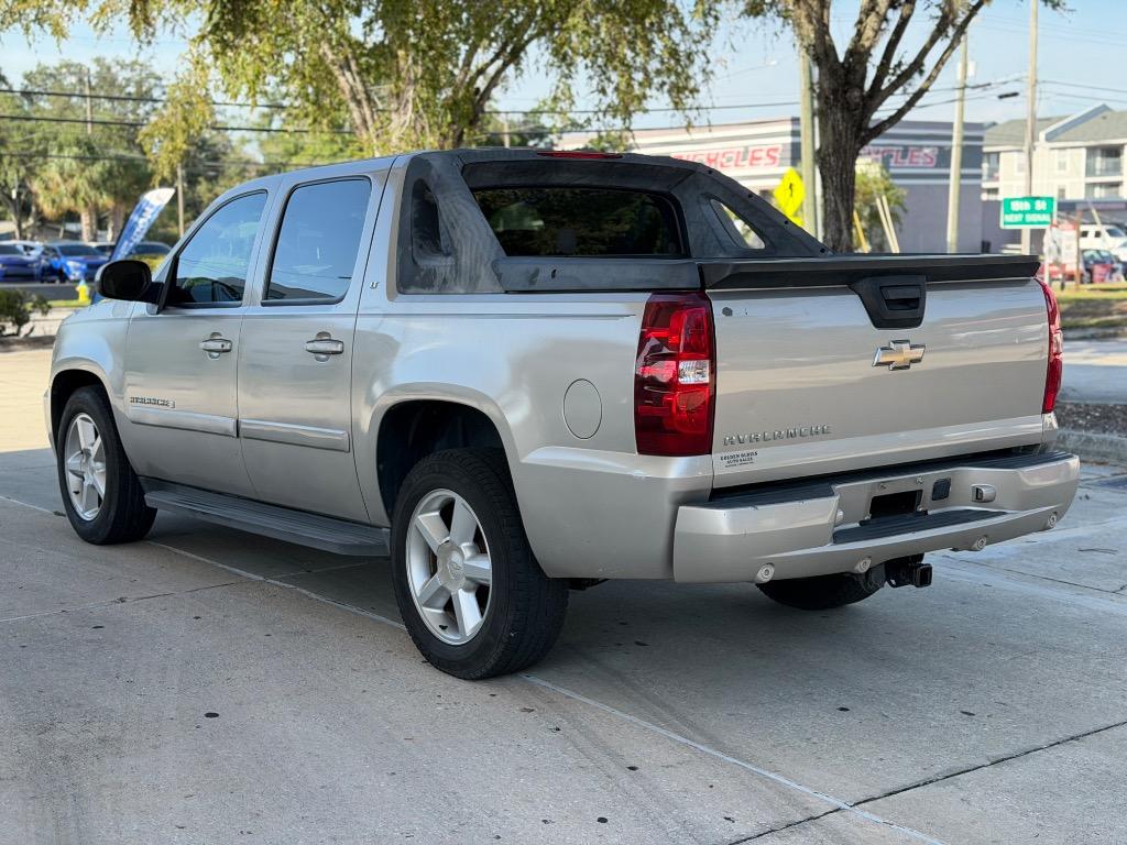 2008 Chevrolet Avalanche - $6,990