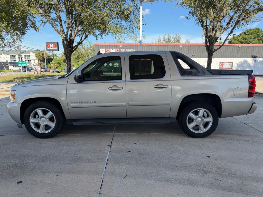 2008 Chevrolet Avalanche - $6,990