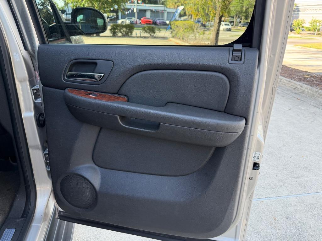 2008 Chevrolet Avalanche - $6,990