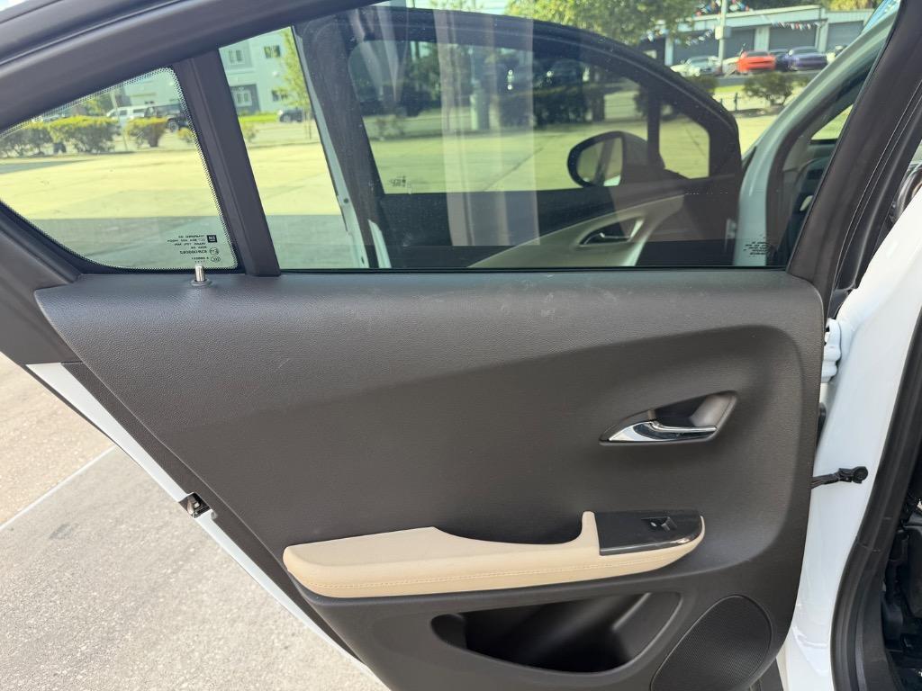 2012 Chevrolet Volt - $5,990