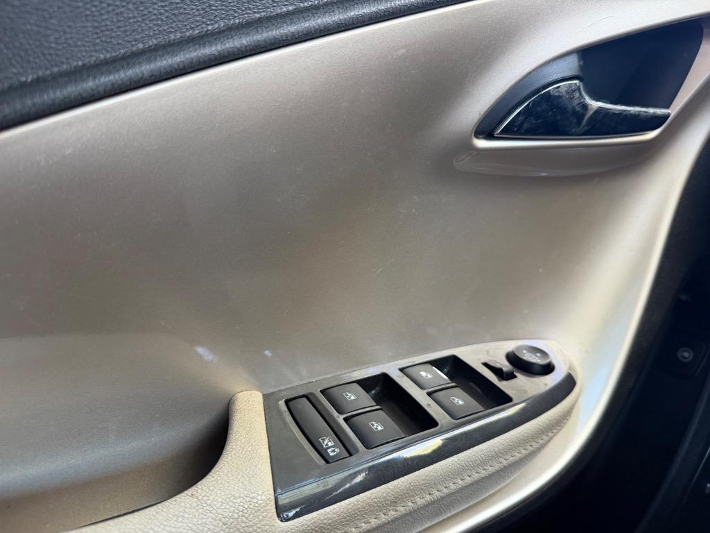 2012 Chevrolet Volt - $5,990