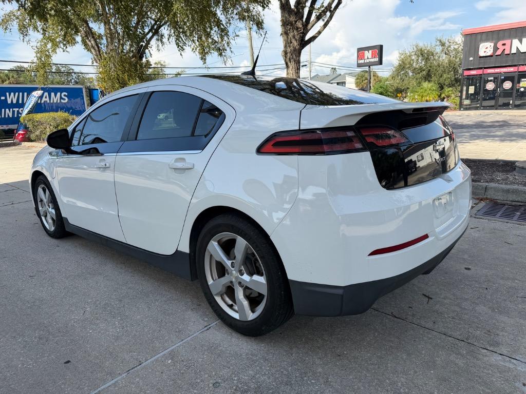 2012 Chevrolet Volt - $5,990